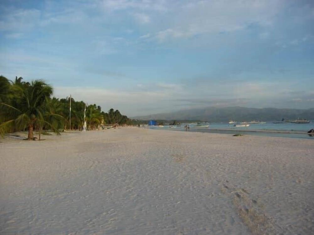 Amihan-Home - Beach