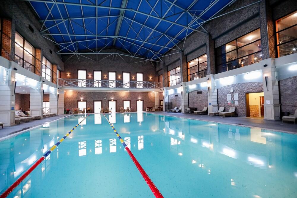 Excelsior Hotel & Spa Baku - Indoor Pool