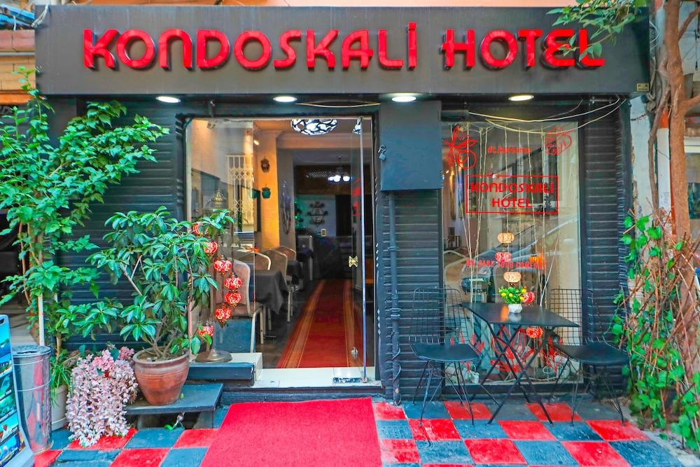 Kondoskali Hotel - Featured Image