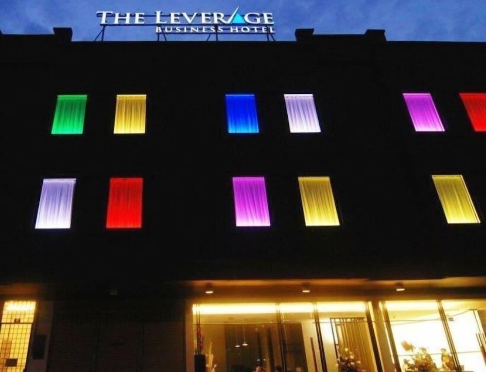 The Leverage Business Hotel Mergong - Featured Image