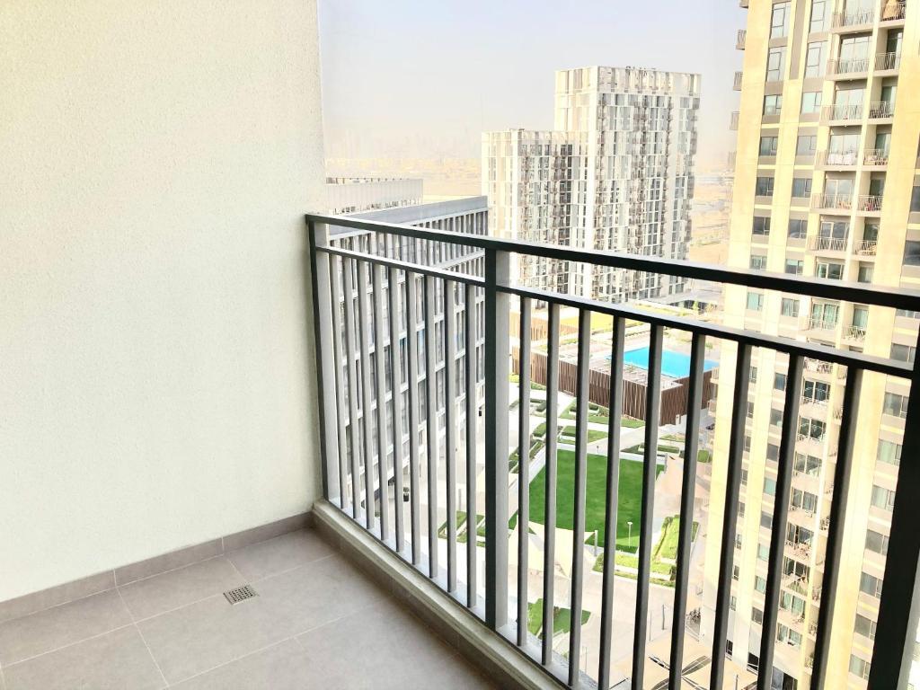 Gorgeous 1Bedroom Balcony Dubai Hills - Other