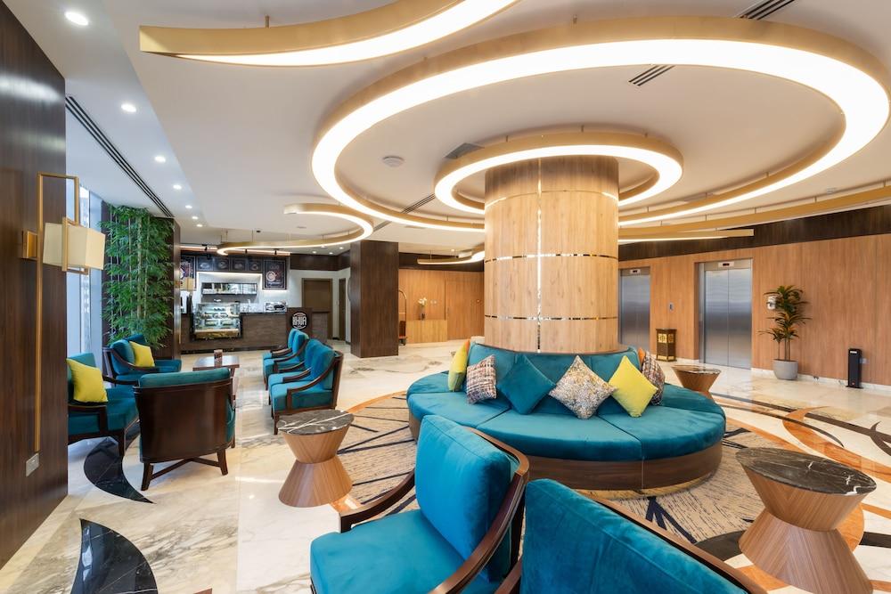 Warwick Riyadh Hotel - Lobby Sitting Area