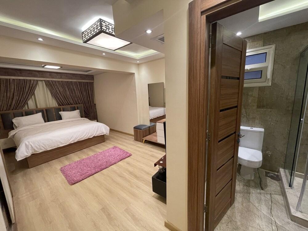 Shehab Royal Apartment - Room