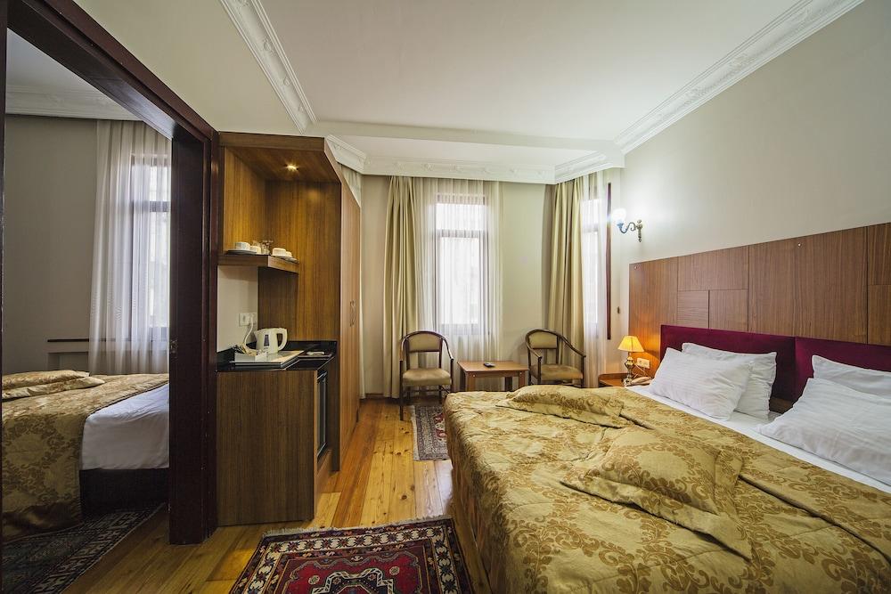 Hippodrome Hotel - Room