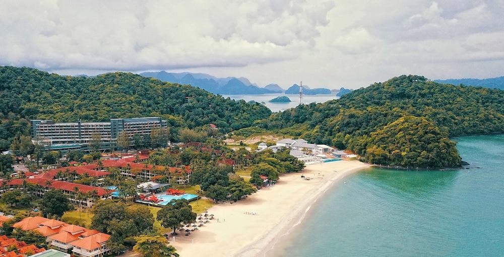 Holiday Villa Resort & Beachclub Langkawi - Featured Image