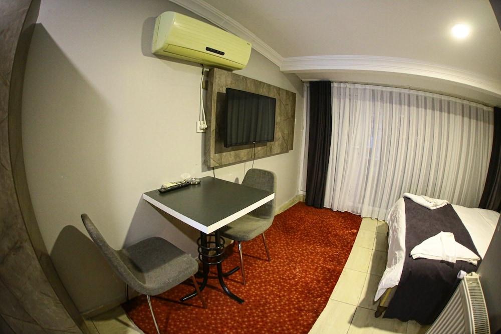 Taksim Brand Suite - Room