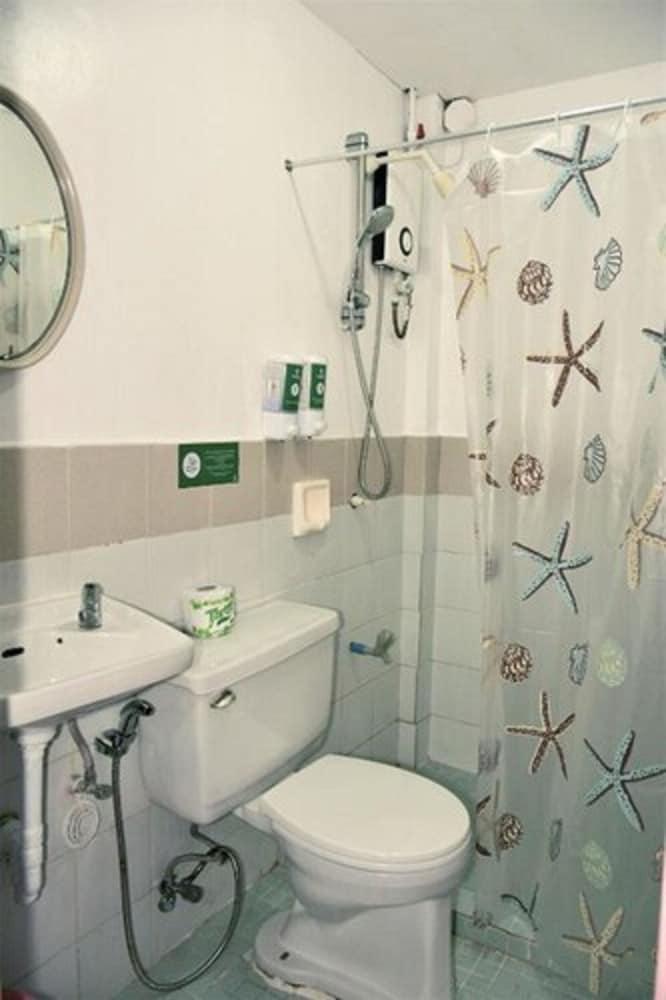بوراكاي مورنينج بيتش ريزورت باي كوكوتل - Bathroom