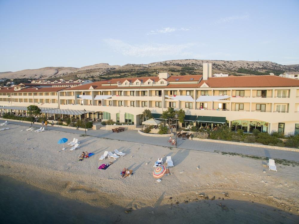 Family Hotel Pagus - All inclusive - Featured Image