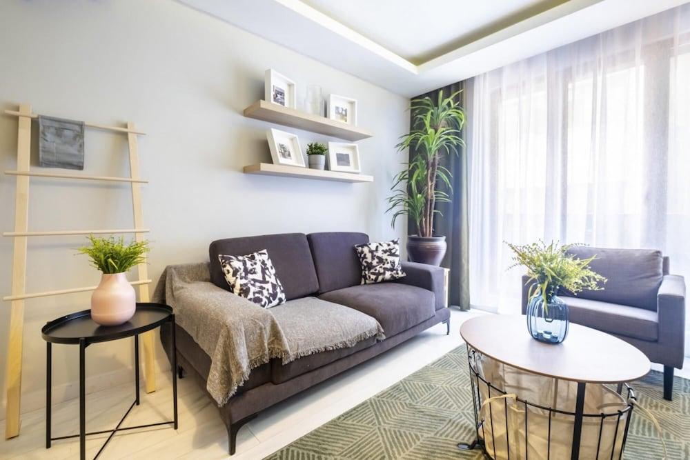 Comfy Flat 650 m to Galata Tower - Featured Image