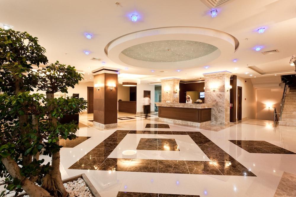 Mercia Hotels & Resorts - Lobby