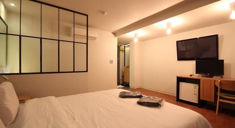 Muri Hotel - Room