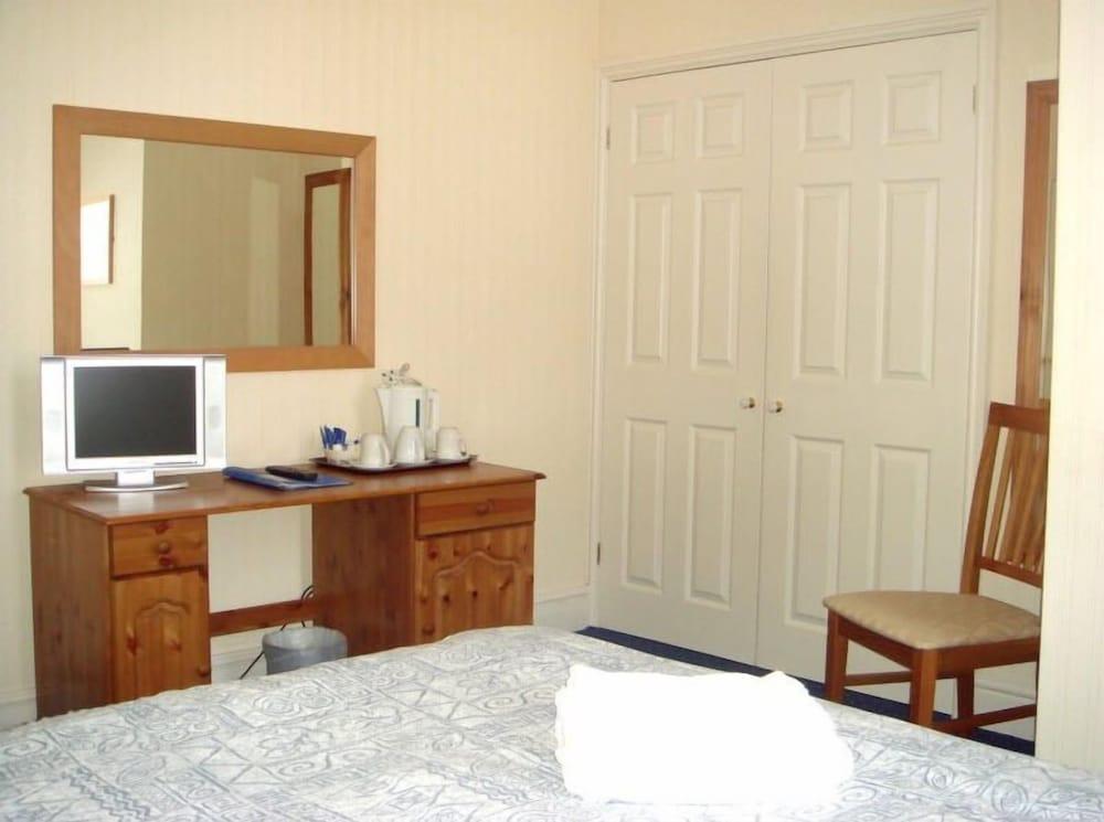 Ashwood Hotel - Room
