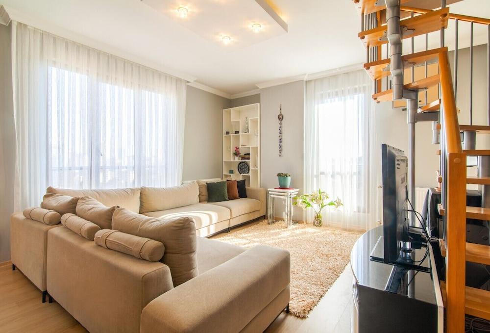 Central Flat in Atasehir With Terrace and Balcony - Featured Image