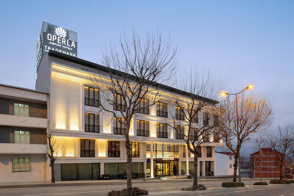 Operla Airport Hotels, Trademark Collection by Wyndham - Exterior