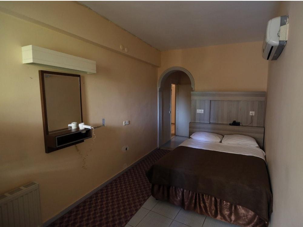 Cihanay Hotel - Room