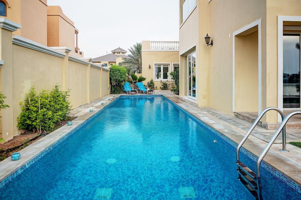 Dream Inn Dubai - Palm Villa Frond E - Outdoor Pool