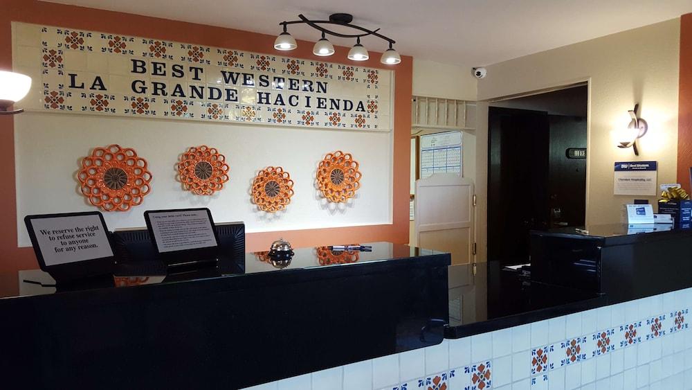 Best Western La Grande Hacienda - Check-in/Check-out Kiosk