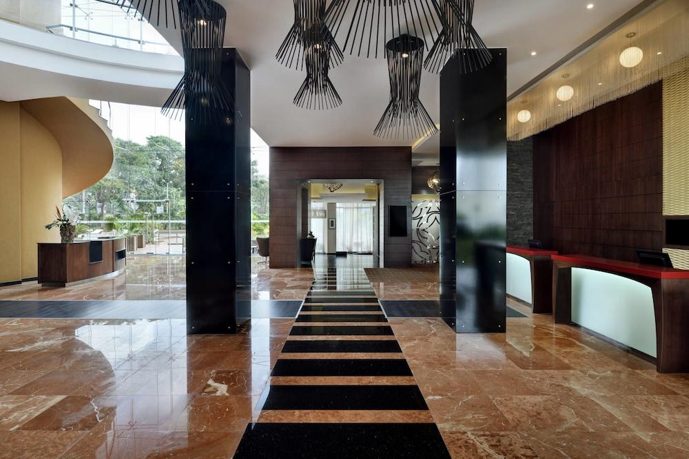 Accra Marriott Hotel - Lobby