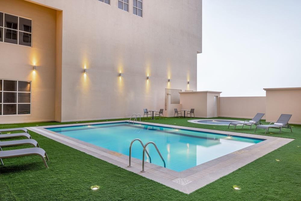 Residence Inn by Marriott Dammam - Pool