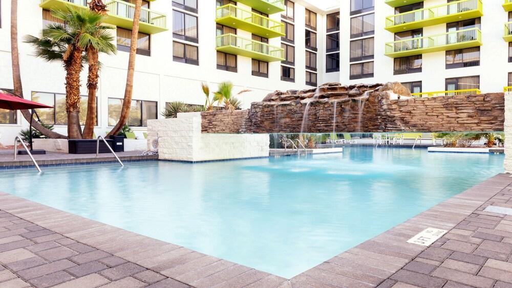 Holiday Inn & Suites Phoenix-Mesa/Chandler, an IHG Hotel - Waterslide