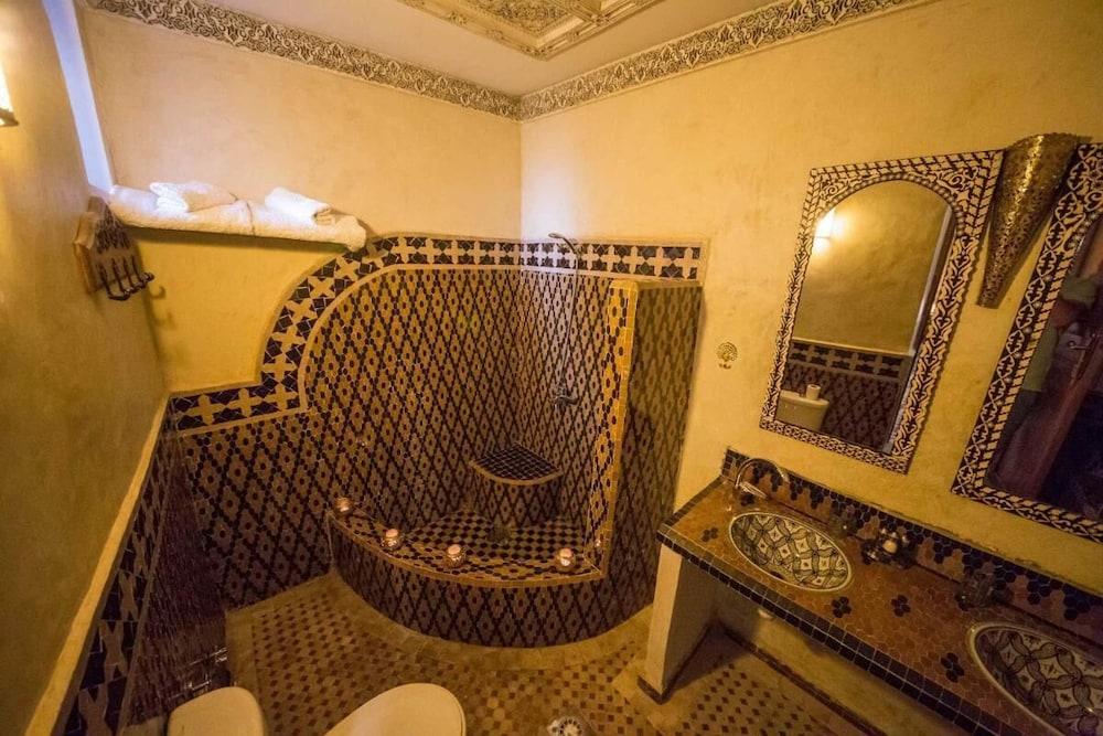 Room in Guest Room - Charming Riad Ouliya in Fès - Featured Image