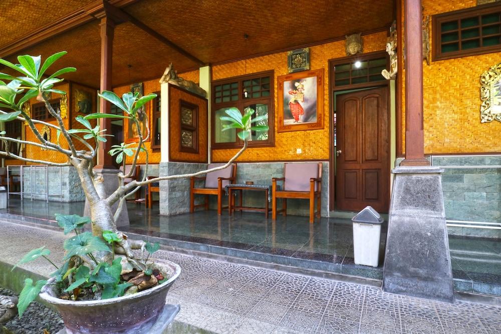 Bamboo Inn Kuta - Featured Image