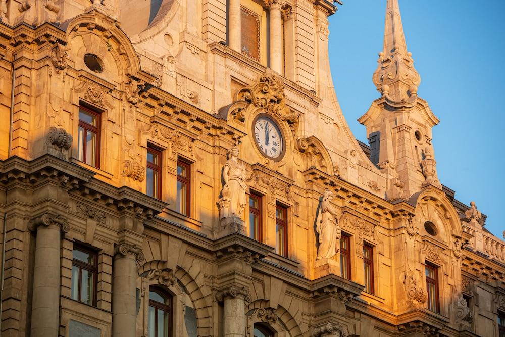 Anantara New York Palace Budapest - A Leading Hotel of the World - Exterior detail