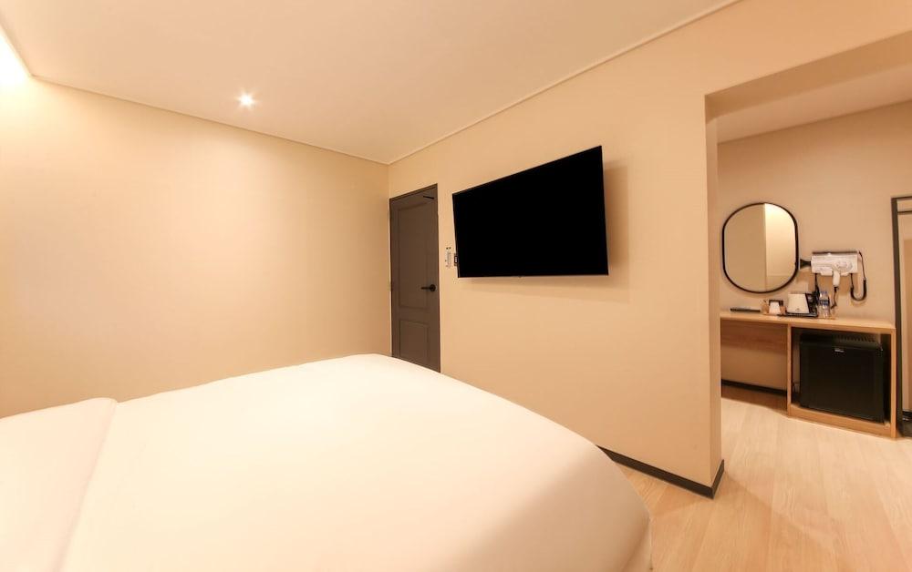 Hound Hotel Sasang - Room