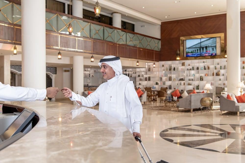 Crowne Plaza Riyadh Palace, an IHG Hotel - Lobby Lounge