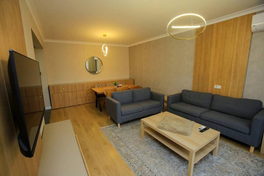 Lovely 2-bedroom Apartment in Basaksehir - Room
