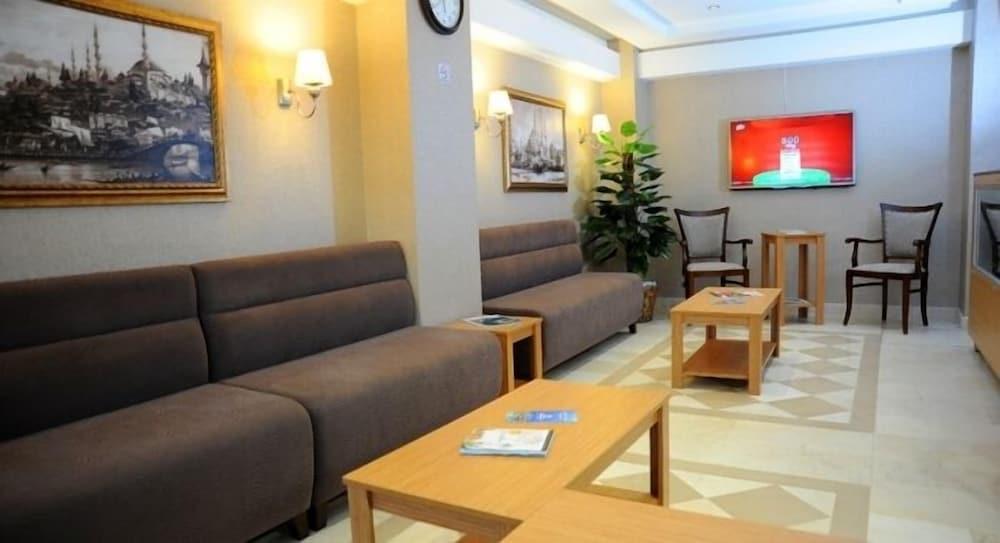 Deniz Palace Hotel - Lobby Sitting Area