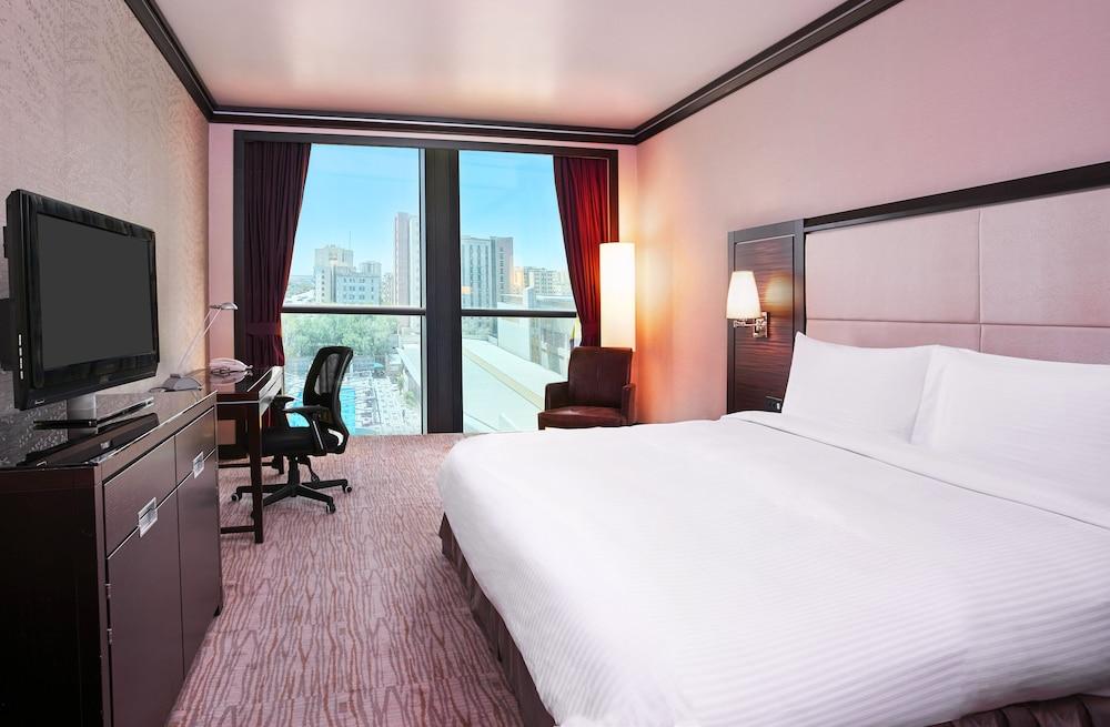 Holiday Inn Kuwait Al Thuraya City, an IHG Hotel - Featured Image
