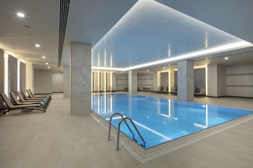DoubleTree By Hilton Antalya City Centre - Indoor Pool