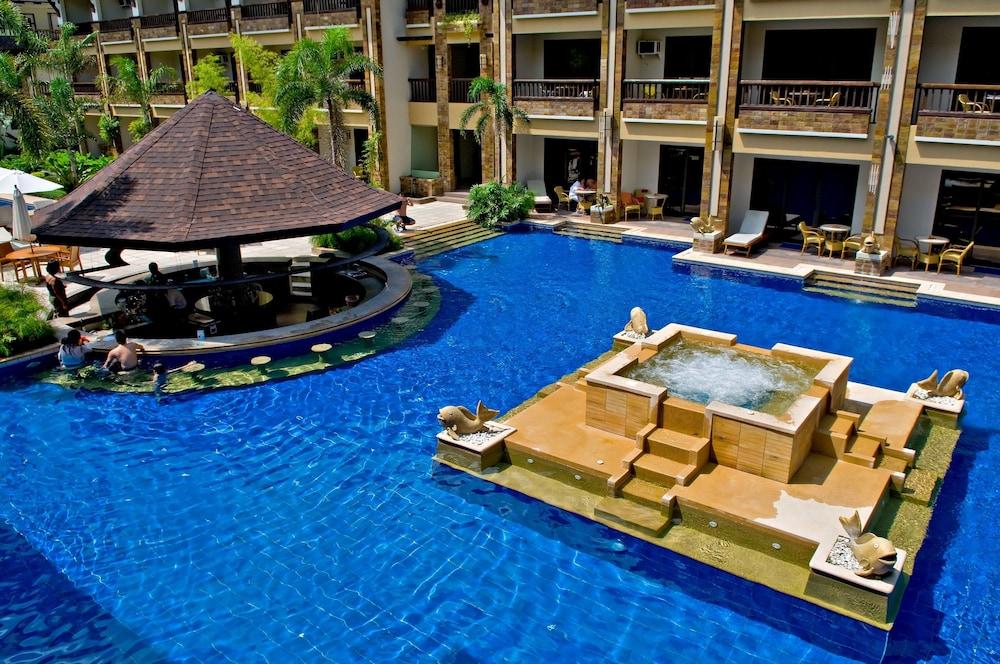 Henann Regency Resort & Spa - Outdoor Pool