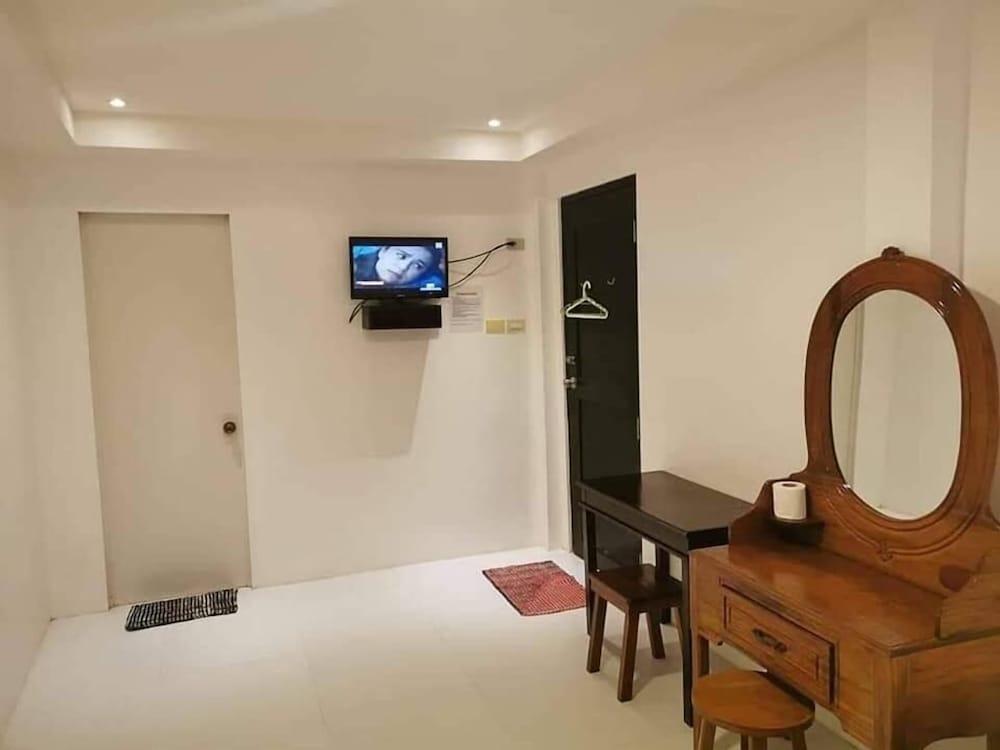 Ilicitos Resort Boracay - Room