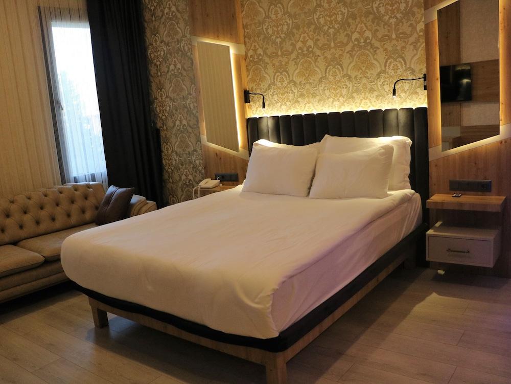Isnova Hotel - Room