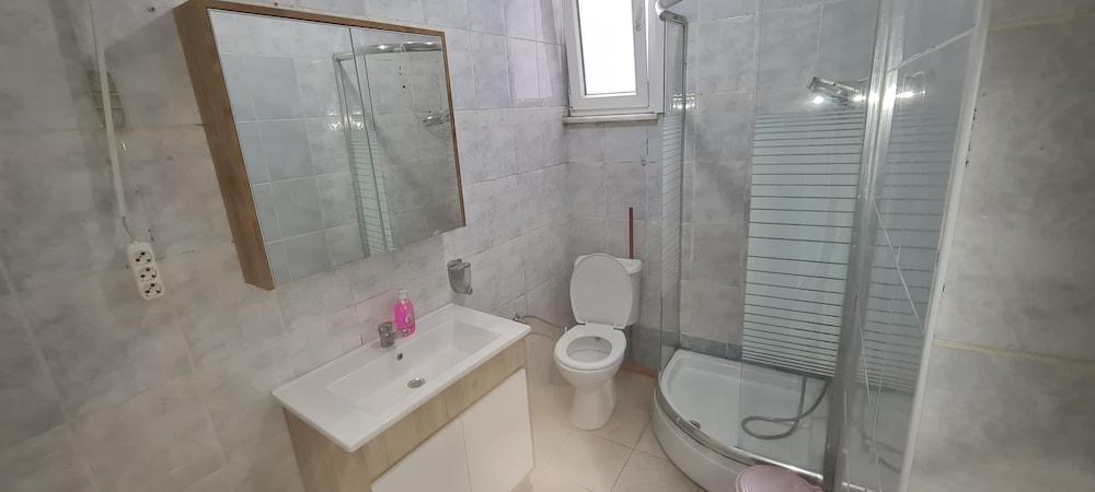 Nova Pera Apartment - Bathroom