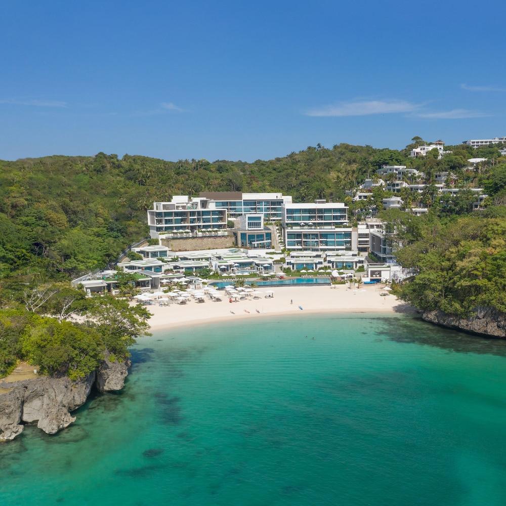 Crimson Resort & Spa Boracay - Featured Image