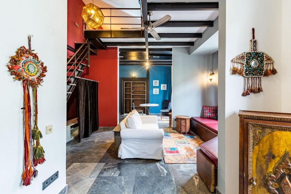 Dreamy Duplex Flat With Terrace Near Galata Tower - Featured Image