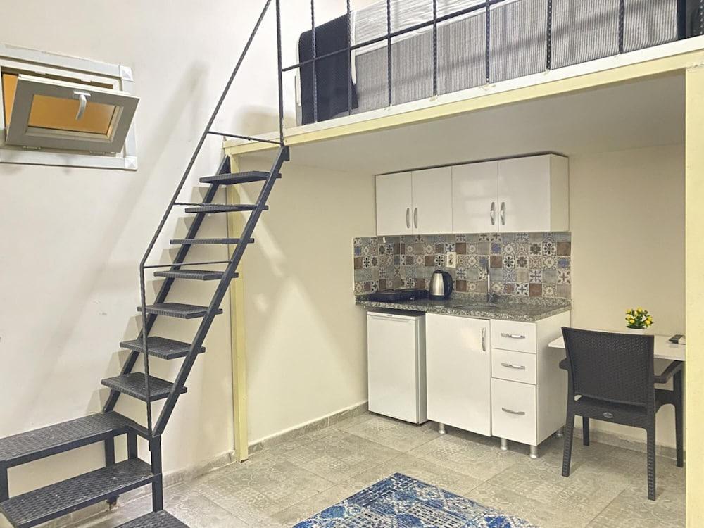 Central and Cozy Studio Flat Near Istiklal Street - Room