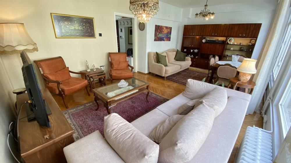 Cozy Flat Close to Popular Attractions in Kadikoy - Room