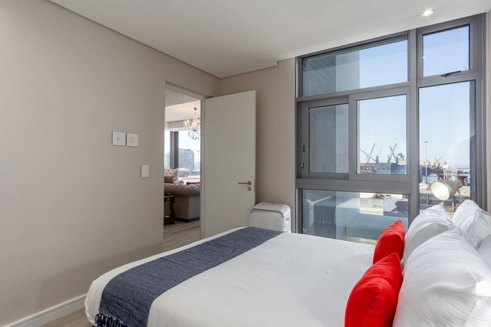 V&A Waterfront Luxury Residences - WHosting - Room