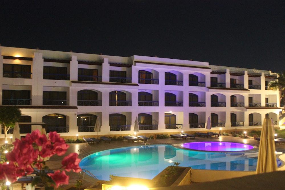 فندق الخان بشرم - Featured Image