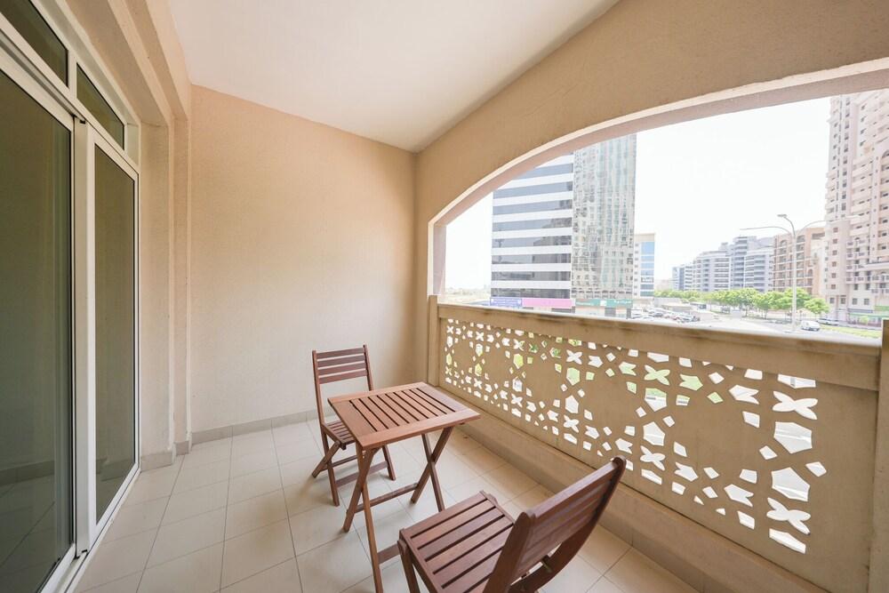 Yogi - Cozy Retreat In This Stylish Studio With Balcony - Balcony