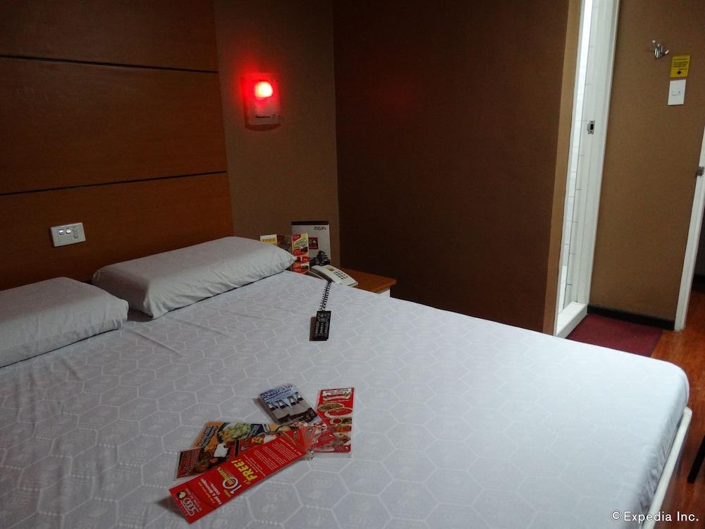 Hotel Sogo Quirino Motor Drive Inn - Room