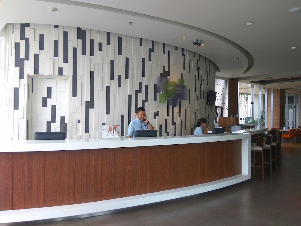 Holiday Inn Express Semarang Simpang Lima, an IHG Hotel - Exterior