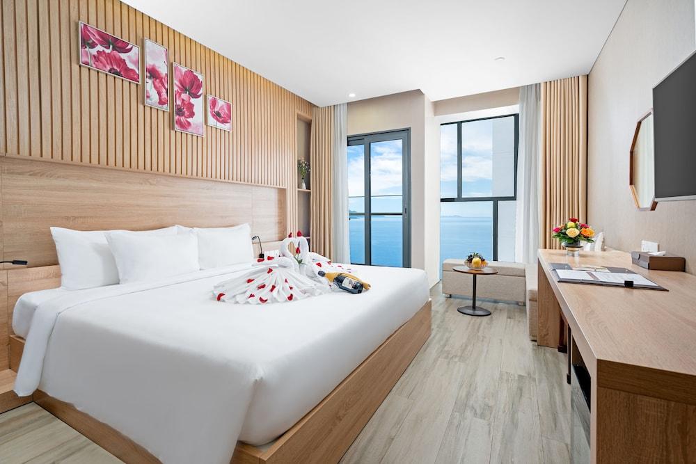 Emerald Bay Nha Trang Hotel and Spa - Featured Image