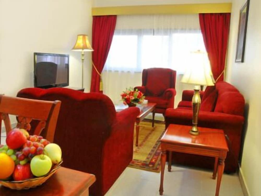 Ivory Hotel Apartments - Living Area