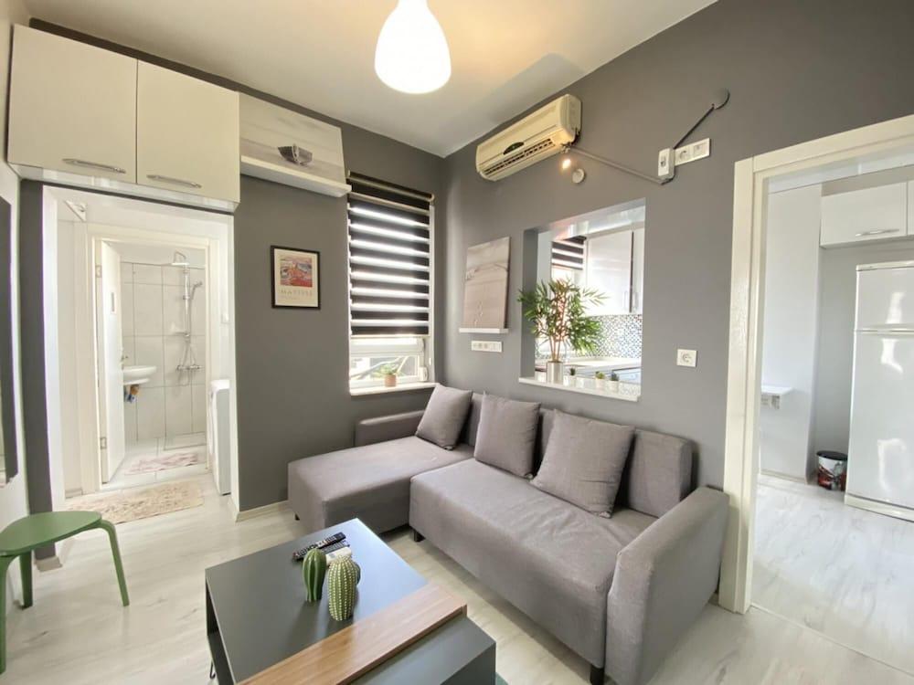 Central and Stylish Flat in the Heart of Kad k y - Featured Image