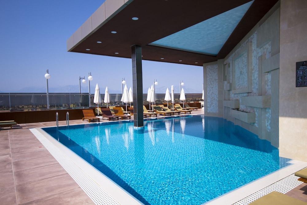 Sky Business Hotel - Outdoor Pool